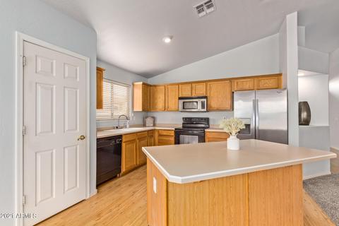 3352 E Chickadee Rd, Gilbert, AZ 85297 photo 8