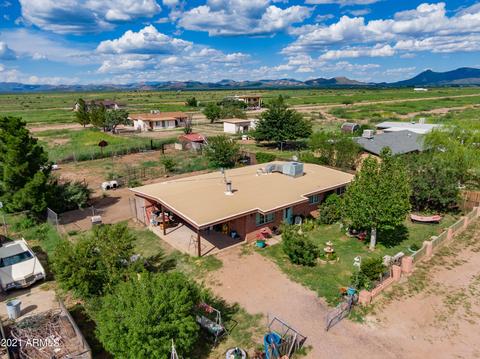 106 E Madrid St, Douglas, AZ 85607 photo 3