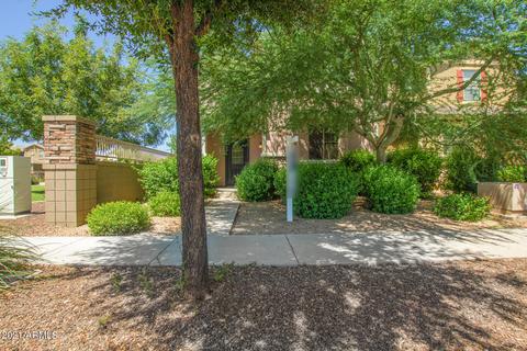 4370 E Selena Dr, Phoenix, AZ 85050 photo 1
