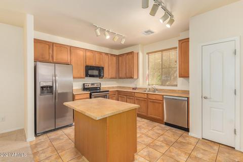 4370 E Selena Dr, Phoenix, AZ 85050 photo 8