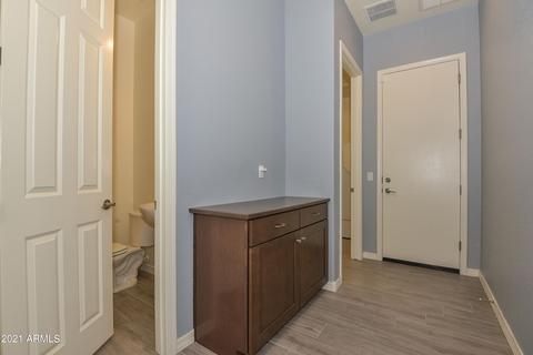 3113 E Desert Ln, Phoenix, AZ 85042 photo 9