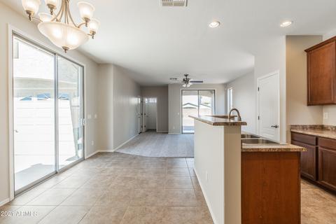 3949 S Splendor Pl, Gilbert, AZ 85297 photo 11