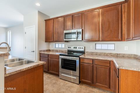 3949 S Splendor Pl, Gilbert, AZ 85297 photo 10