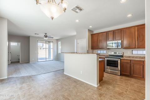 3949 S Splendor Pl, Gilbert, AZ 85297 photo 5