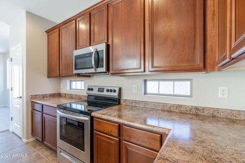 3949 S Splendor Pl, Gilbert, AZ 85297 photo 9