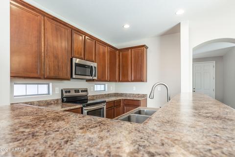 3949 S Splendor Pl, Gilbert, AZ 85297 photo 6