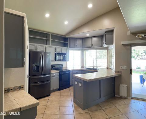 3737 E Taro Ln, Phoenix, AZ 85050 photo 13