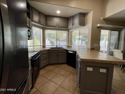 3737 E Taro Ln, Phoenix, AZ 85050 photo 10