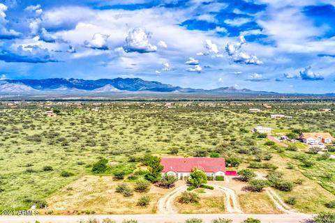 8457 S Rio Santiago, Hereford, AZ 85615