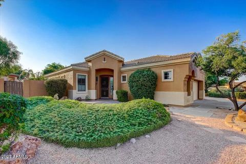 6746 S Pinehurst Dr, Gilbert, AZ 85298 photo 1