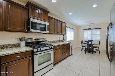 2075 E Lindrick Dr, Gilbert, AZ 85298 photo 4