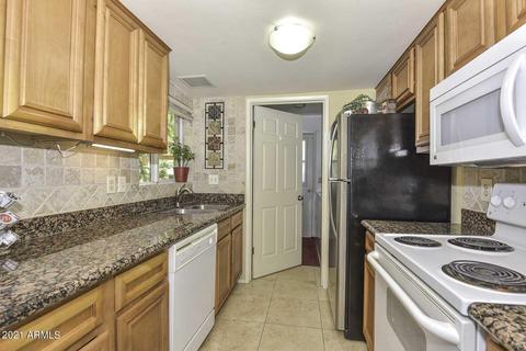926 E Cheryl Dr, Phoenix, AZ 85020 photo 4
