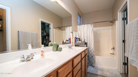 3911 E Parkview Dr, Gilbert, AZ 85295 photo 9