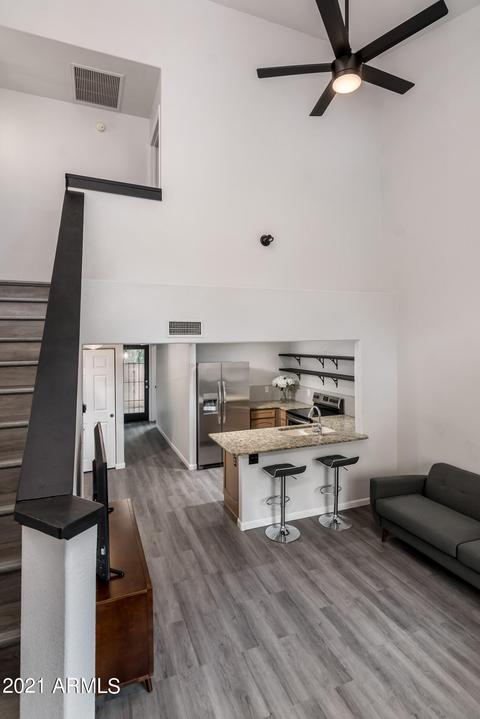 1025 E Highland Ave #19, Phoenix, AZ 85014 photo 4