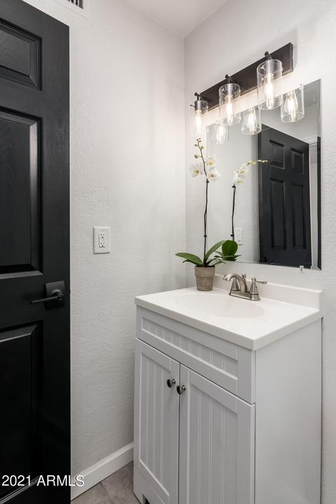 1025 E Highland Ave #19, Phoenix, AZ 85014 photo 37