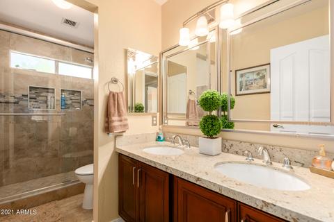 1005 S Tiago Dr, Gilbert, AZ 85233 photo 32