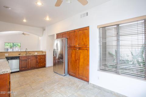 4607 E Michelle Dr, Phoenix, AZ 85032 photo 6