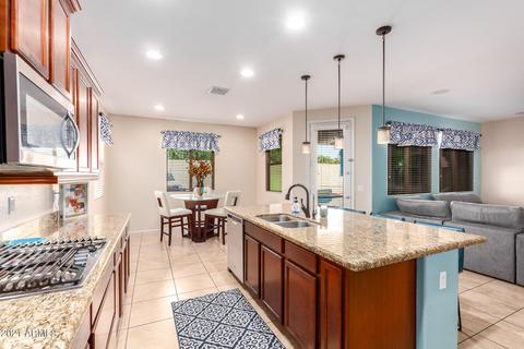 8019 S 23rd Dr, Phoenix, AZ 85041 photo 9