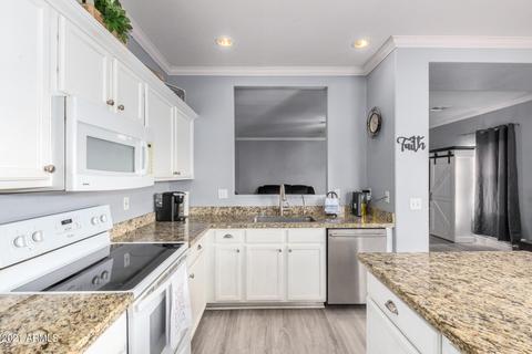8426 E Navarro Cir, Mesa, AZ 85209 photo 13