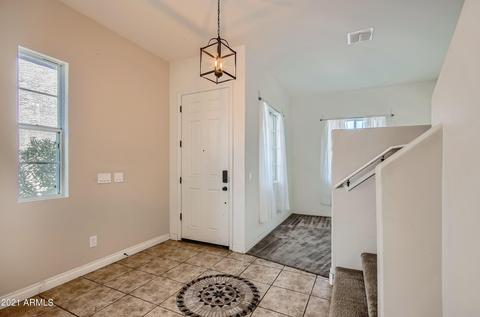 813 E Constance Way, Phoenix, AZ 85042 photo 4