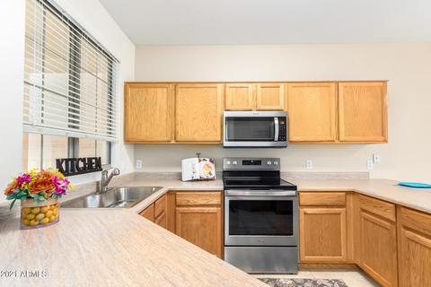 2033 N 29th Pl, Mesa, AZ 85213 photo 6