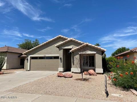 732 E Cantebria Dr, Gilbert, AZ 85296 photo 1