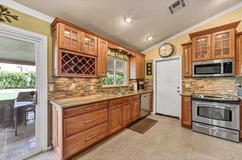 910 E Kerry Ln, Phoenix, AZ 85024 photo 4