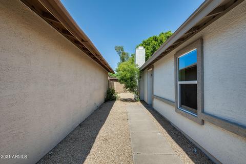 506 E Behrend Dr, Phoenix, AZ 85024 photo 4