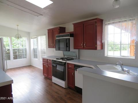 5263 E Corral Dr, Hereford, AZ 85615 photo 4