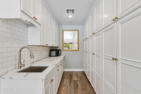 310 E Mclellan Blvd, Phoenix, AZ 85012 photo 9