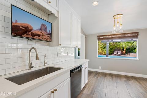 310 E Mclellan Blvd, Phoenix, AZ 85012 photo 12