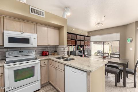 1136 W Windjammer Dr, Gilbert, AZ 85233 photo 3