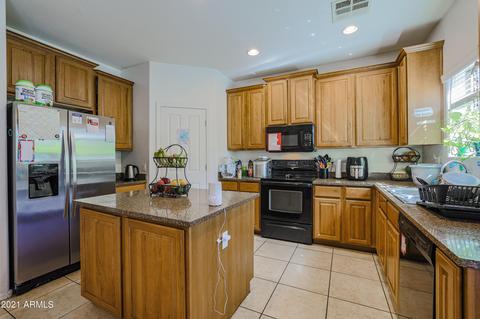 989 E Narrowleaf Ct, Gilbert, AZ 85298 photo 3