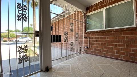 4231 W Krall St, Phoenix, AZ 85019 photo 4