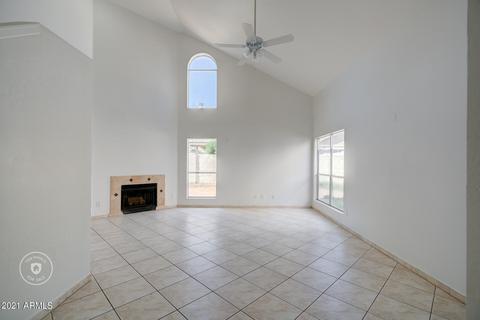 442 E Kerry Ln, Phoenix, AZ 85024 photo 3