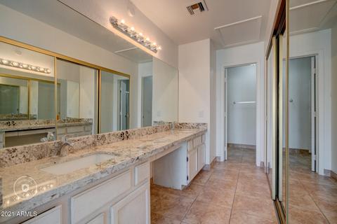 442 E Kerry Ln, Phoenix, AZ 85024 photo 4