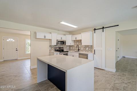 2124 E Hillery Dr, Phoenix, AZ 85022 photo 7