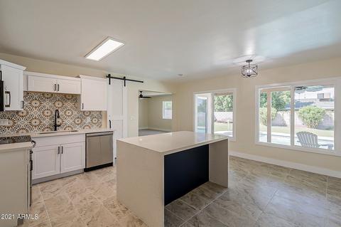 2124 E Hillery Dr, Phoenix, AZ 85022 photo 6