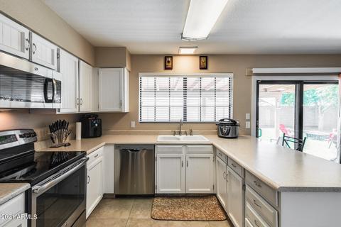 2739 W Michelle Dr, Phoenix, AZ 85053 photo 14