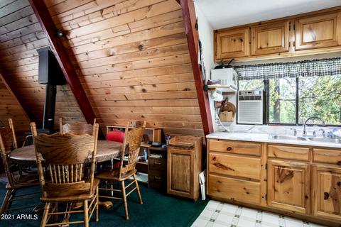 3325 Panorama Dr, Overgaard, AZ 85933 photo 9