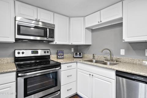 5252 N 18th Dr, Phoenix, AZ 85015 photo 9