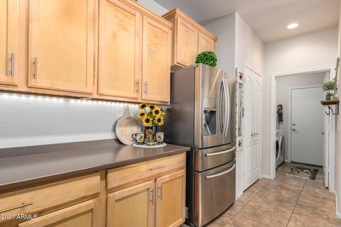 4361 E Selena Dr, Phoenix, AZ 85050 photo 8