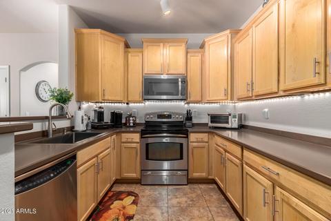 4361 E Selena Dr, Phoenix, AZ 85050 photo 6