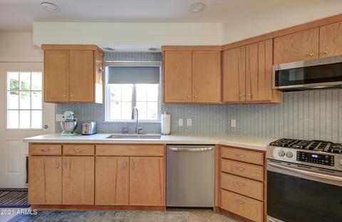 302 E Belmont Ave, Phoenix, AZ 85020 photo 4