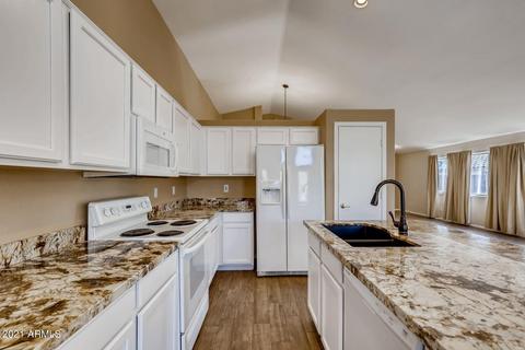 9106 E Hillview Cir, Mesa, AZ 85207 photo 10