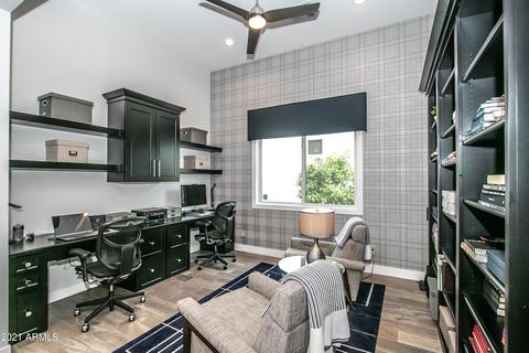 3917 E Crittenden Ln, Phoenix, AZ 85018 photo 15
