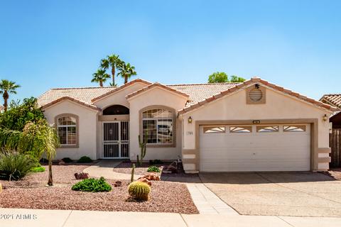 1305 E Michelle Dr, Phoenix, AZ 85022 photo 1