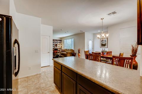 3725 E Kerry Ln, Phoenix, AZ 85050 photo 9