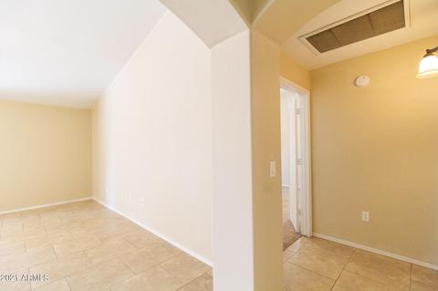 984 N Martingale Rd, Gilbert, AZ 85234 photo 6