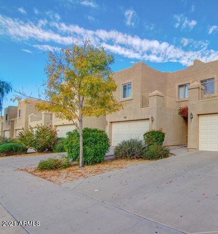 2920 Eberle Ln, Phoenix, AZ 85032 photo 1